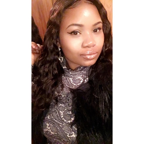 lovelyakelay